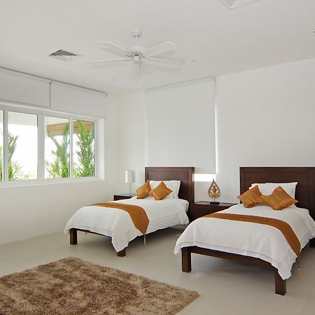 Villa Alangkarn Andaman 5 Bed Infinity Pool With Incredible View Nai Harn Luaran gambar