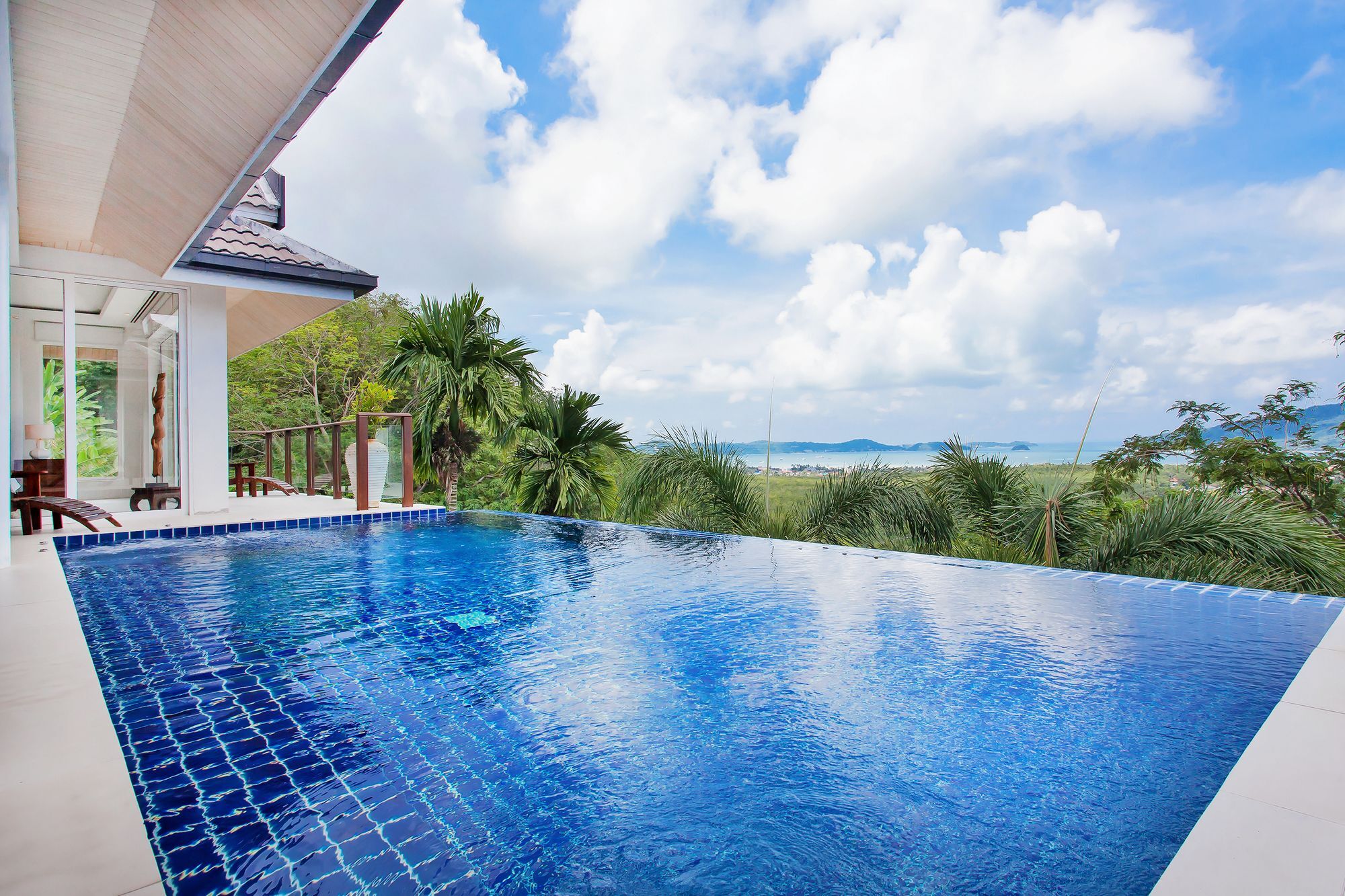 Villa Alangkarn Andaman 5 Bed Infinity Pool With Incredible View Nai Harn Luaran gambar